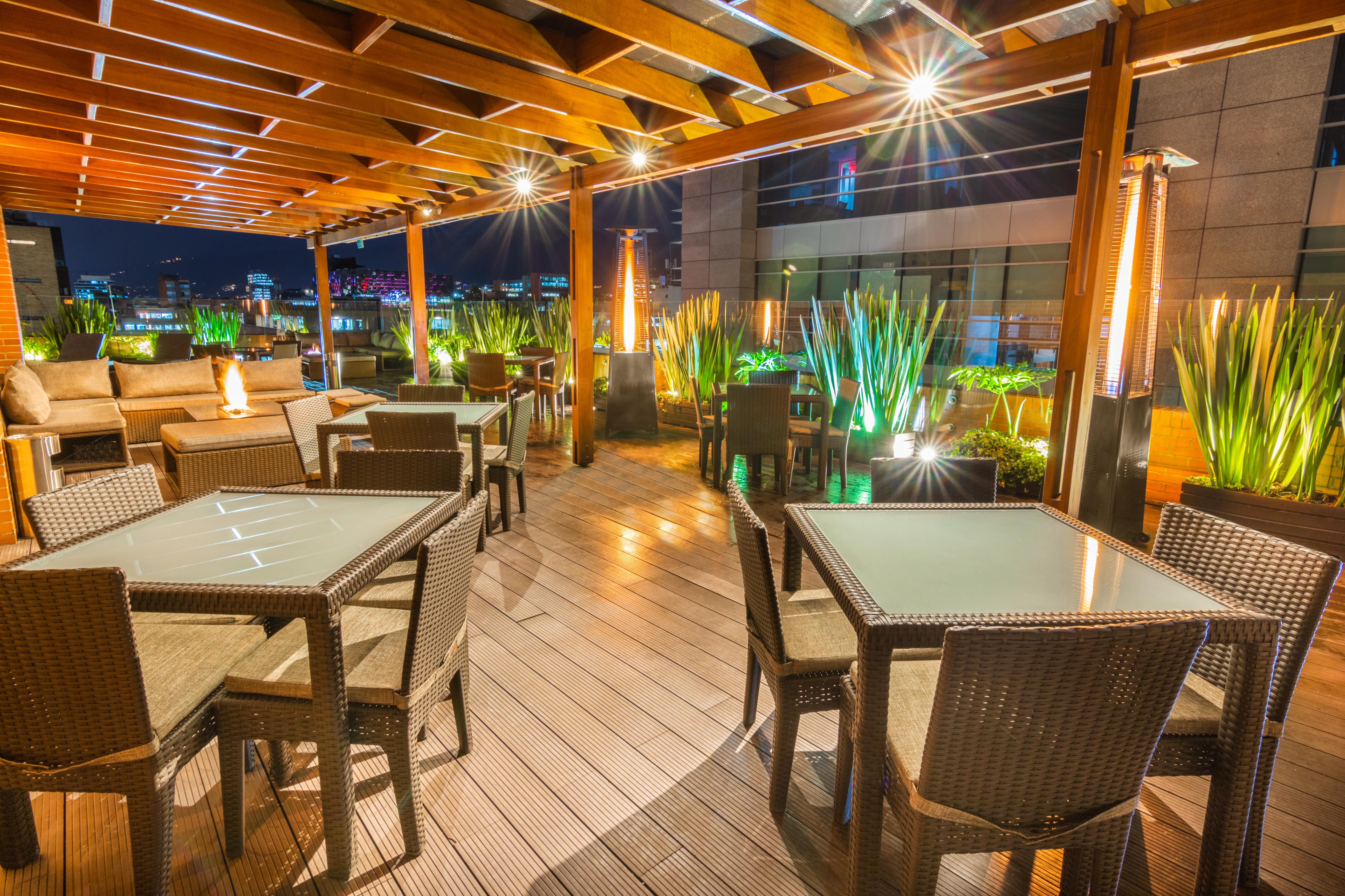 Best Western Plus 93 Park Hotel Bogotá Exterior foto Rooftop bar