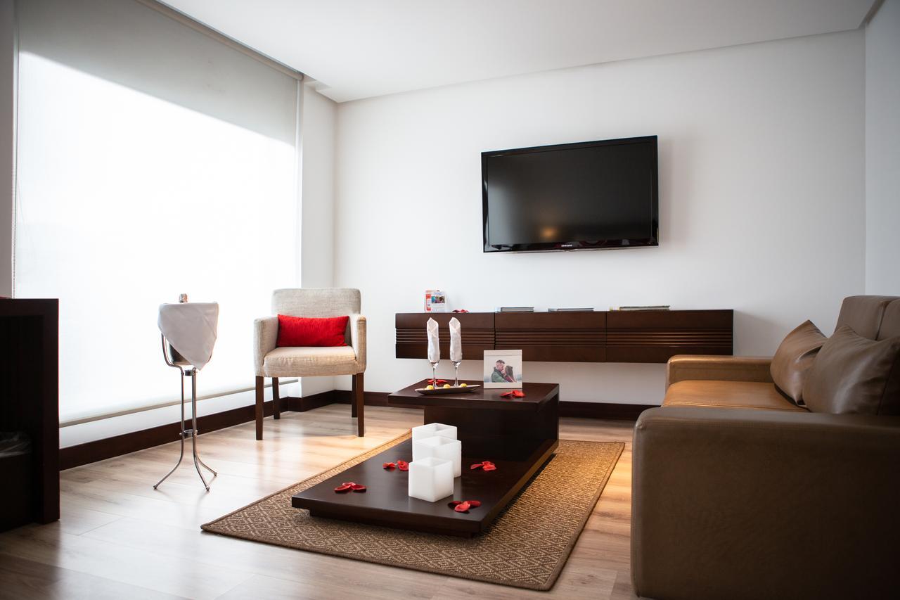 Best Western Plus 93 Park Hotel Bogotá Exterior foto A living room at the hotel